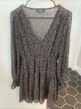 Aakaa Black Mini Dress with Beige Star Print - Long Sleeve V-Neck